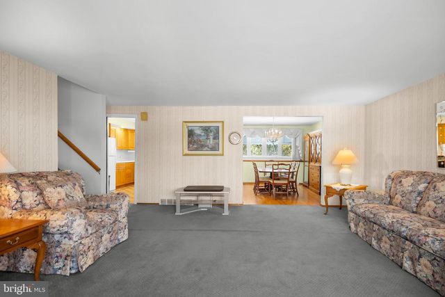 16 WILBUR RD, Yardley, PA 19067