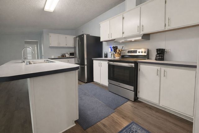 6930 NW County Road 1210, Barry, TX 75102