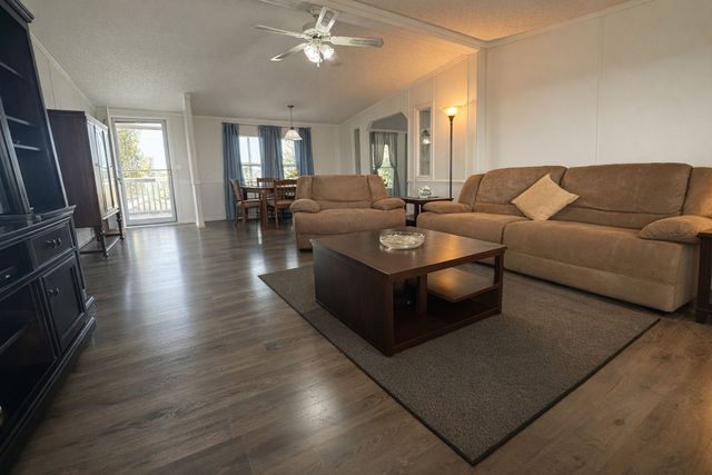 6930 NW County Road 1210, Barry, TX 75102