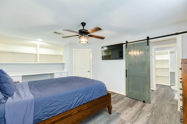 5507 Menard Avenue, Galveston, TX 77551