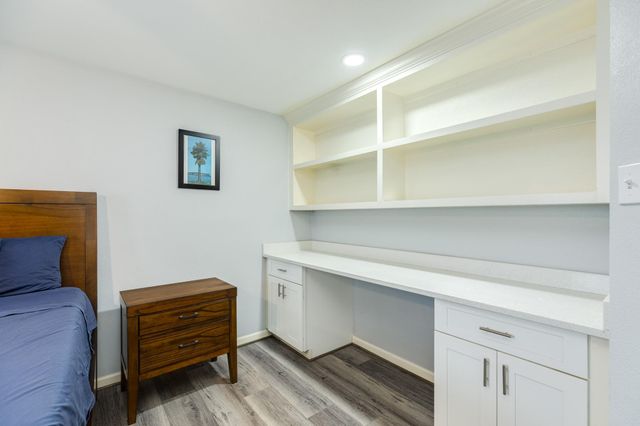 5507 Menard Avenue, Galveston, TX 77551