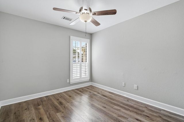 1996 Brentwood Drive, Alvin, TX 77511
