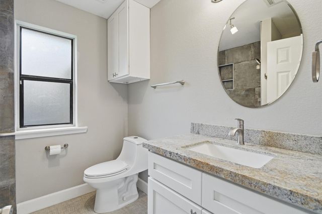 1996 Brentwood Drive, Alvin, TX 77511