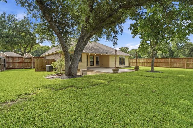 1996 Brentwood Drive, Alvin, TX 77511