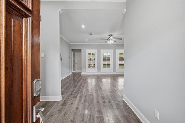 1996 Brentwood Drive, Alvin, TX 77511