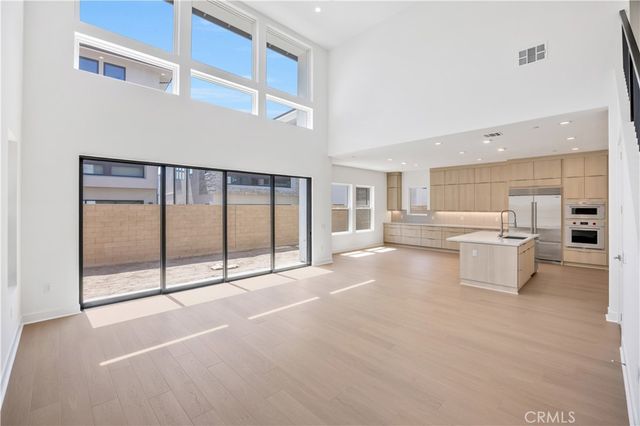 169 Creation, Irvine, CA 92618
