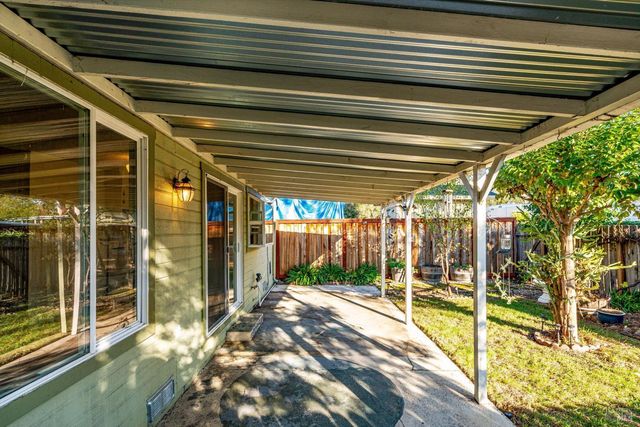 5158 Parkhurst Dr, Santa Rosa, CA 95409