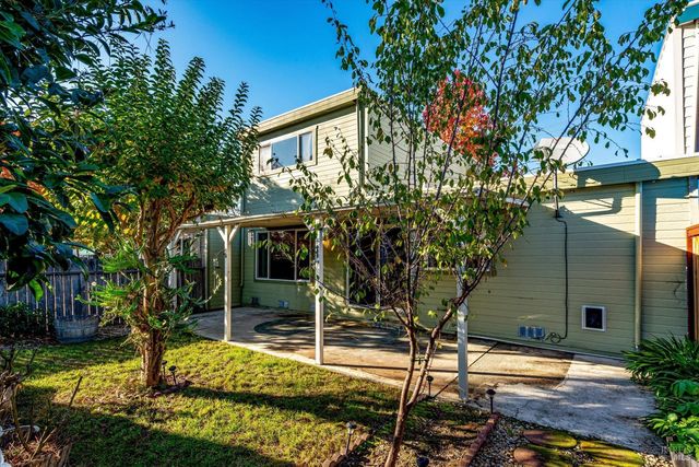 5158 Parkhurst Dr, Santa Rosa, CA 95409