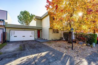 5158 Parkhurst Dr, Santa Rosa, CA 95409