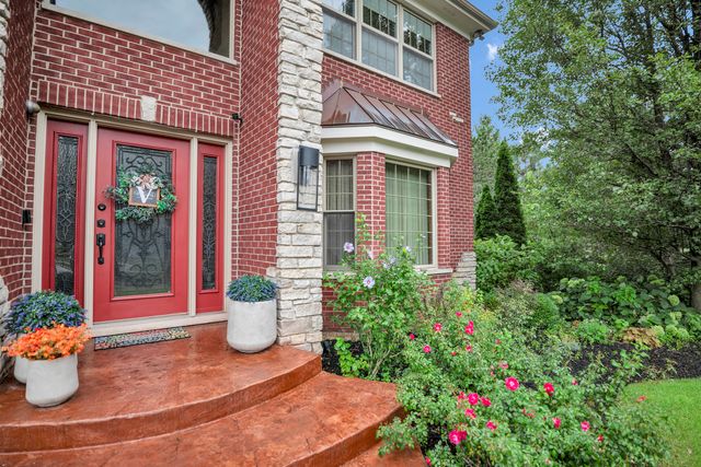 1535 S Douglas Avenue, Arlington Heights, IL 60005