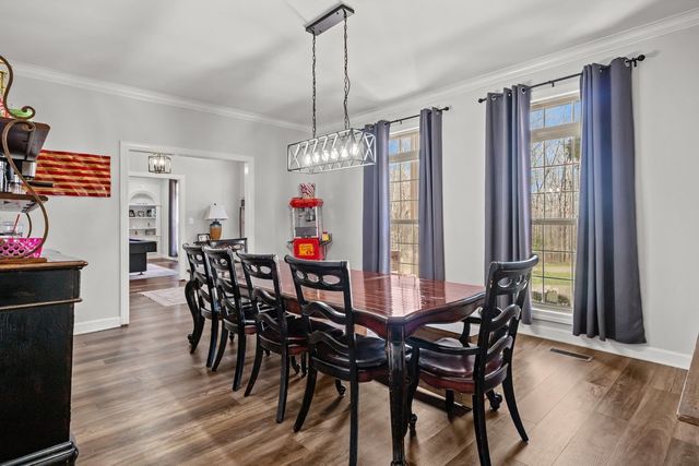 662 Oak Shadow Dr, New Johnsonville, TN 37134