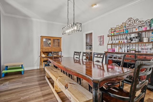 662 Oak Shadow Dr, New Johnsonville, TN 37134