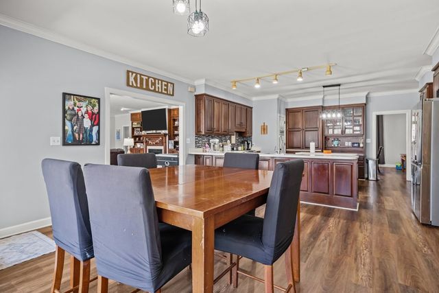 662 Oak Shadow Dr, New Johnsonville, TN 37134