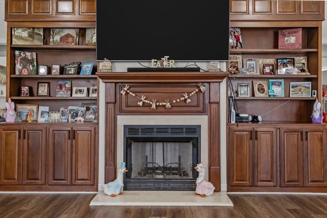 662 Oak Shadow Dr, New Johnsonville, TN 37134