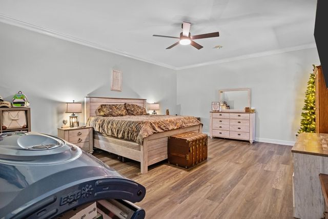 662 Oak Shadow Dr, New Johnsonville, TN 37134