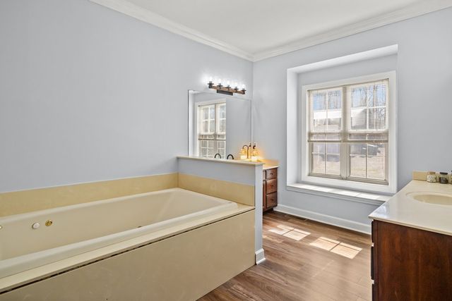 662 Oak Shadow Dr, New Johnsonville, TN 37134