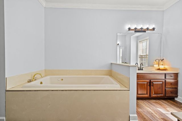 662 Oak Shadow Dr, New Johnsonville, TN 37134