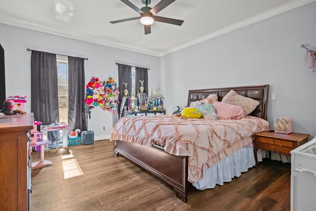 662 Oak Shadow Dr, New Johnsonville, TN 37134