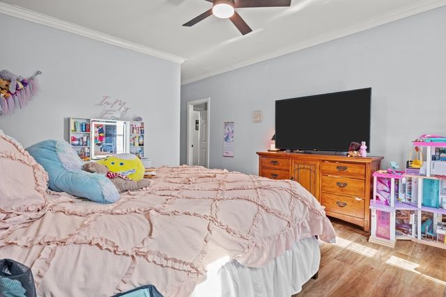 662 Oak Shadow Dr, New Johnsonville, TN 37134