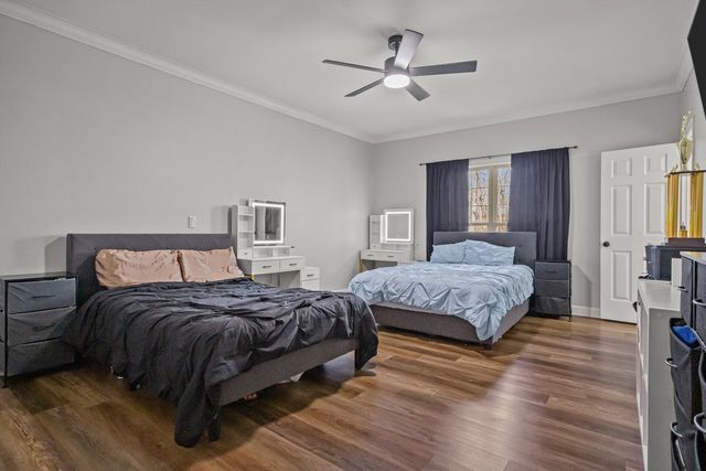 662 Oak Shadow Dr, New Johnsonville, TN 37134