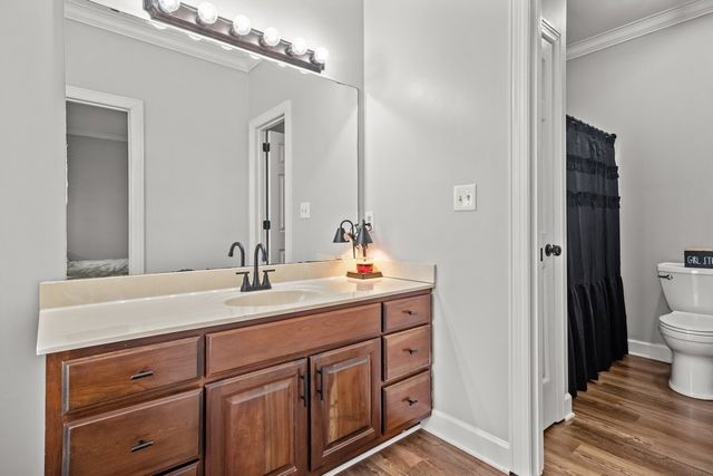 662 Oak Shadow Dr, New Johnsonville, TN 37134