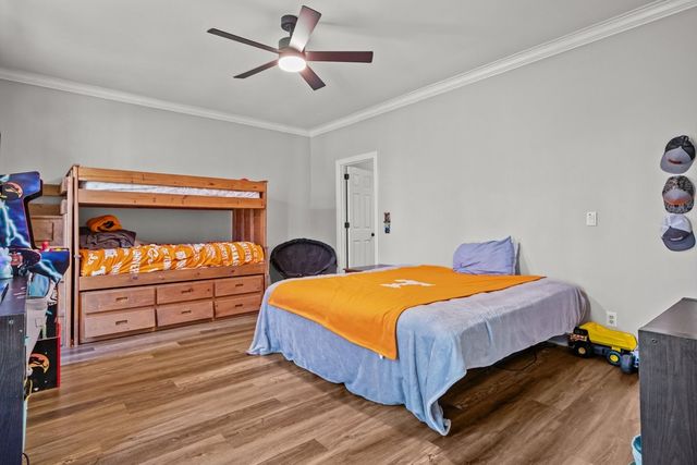 662 Oak Shadow Dr, New Johnsonville, TN 37134