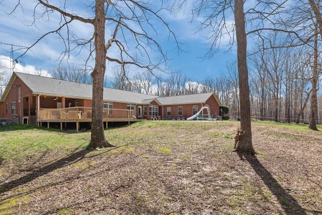 662 Oak Shadow Dr, New Johnsonville, TN 37134