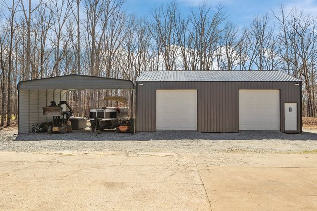 662 Oak Shadow Dr, New Johnsonville, TN 37134