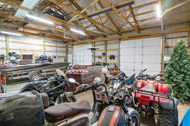 662 Oak Shadow Dr, New Johnsonville, TN 37134