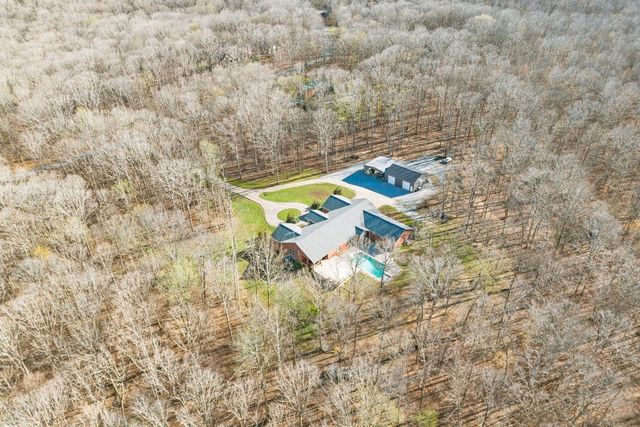 662 Oak Shadow Dr, New Johnsonville, TN 37134