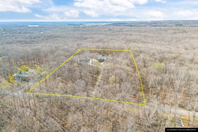 662 Oak Shadow Dr, New Johnsonville, TN 37134