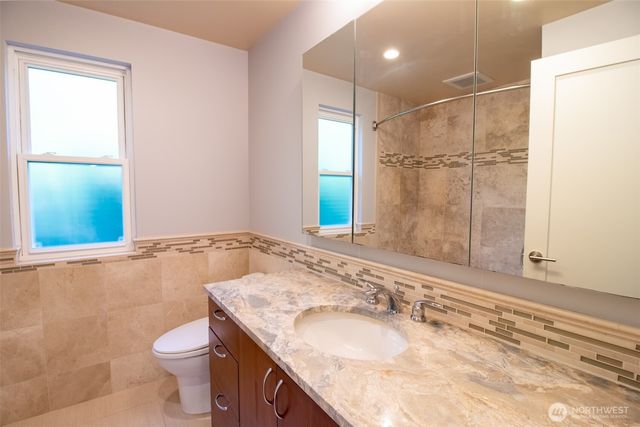 18217 NE 21st Street, Redmond, WA 98052