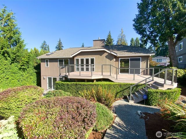 18217 NE 21st Street, Redmond, WA 98052
