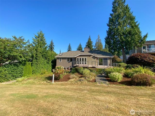 18217 NE 21st Street, Redmond, WA 98052