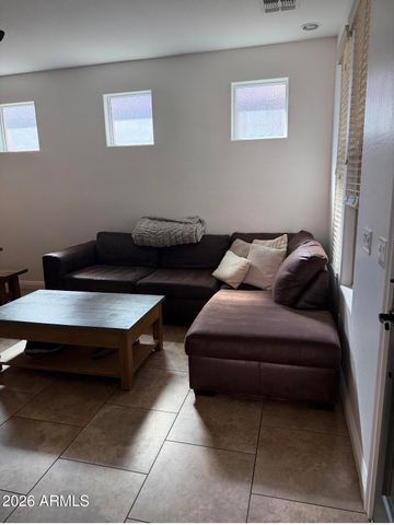 1377 S CHAPARRAL Boulevard, Gilbert, AZ 85296