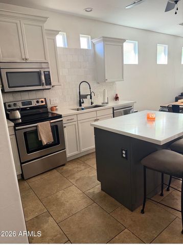 1377 S CHAPARRAL Boulevard, Gilbert, AZ 85296