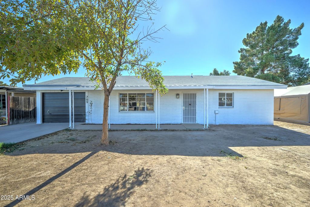 709 W 2nd Place, Mesa, AZ 85201