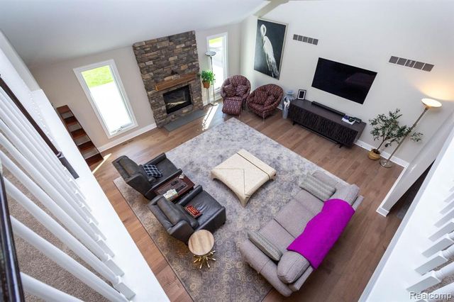 24924 Glenda Street, Novi, MI 48375