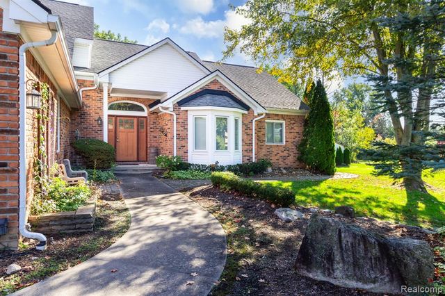 24924 Glenda Street, Novi, MI 48375