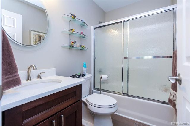 24924 Glenda Street, Novi, MI 48375
