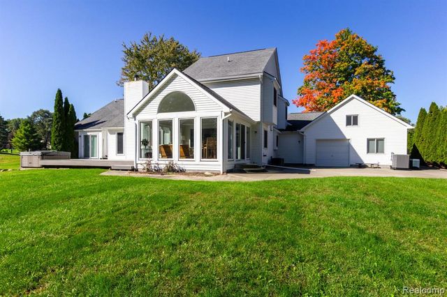 24924 Glenda Street, Novi, MI 48375