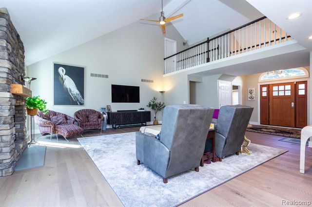 24924 Glenda Street, Novi, MI 48375