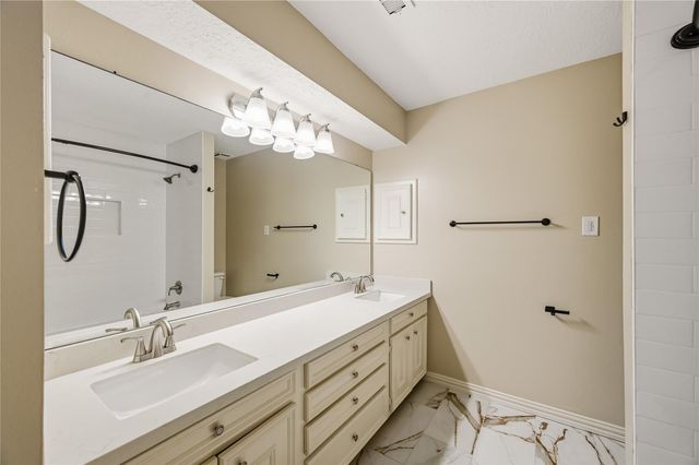 706 Fernglade Drive, Richmond, TX 77406
