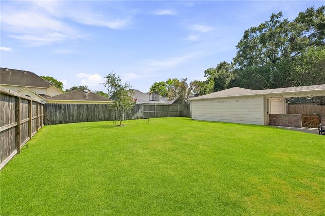706 Fernglade Drive, Richmond, TX 77406