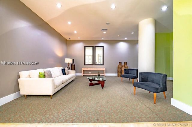 7441 Wayne Ave 15i, Miami Beach, FL 33141