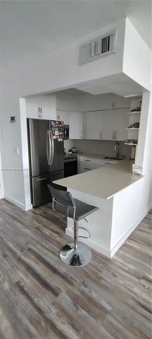 7441 Wayne Ave 15i, Miami Beach, FL 33141