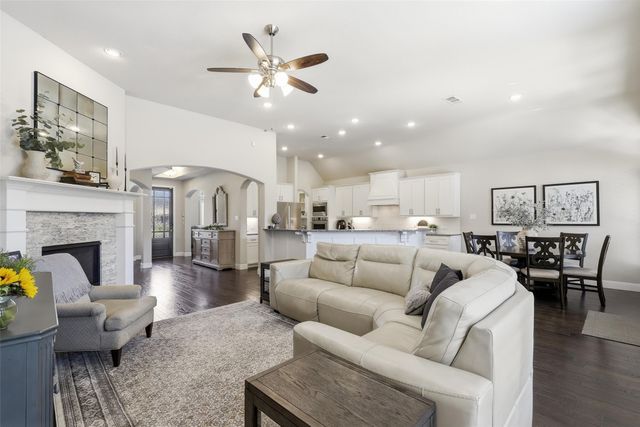 4013 Las Colina Drive, Fort Worth, TX 76179