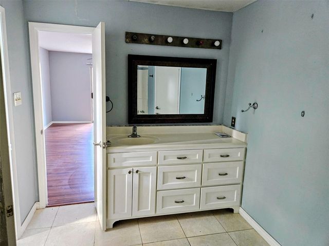 12410 Sungate Lane, Houston, TX 77071