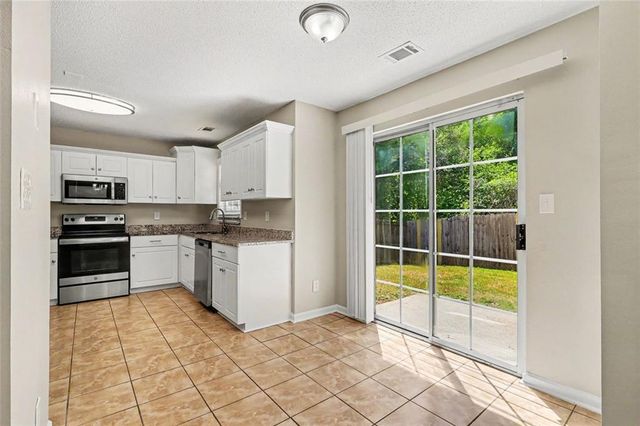 4489 Chestnut Lake Avenue, Lithonia, GA 30038