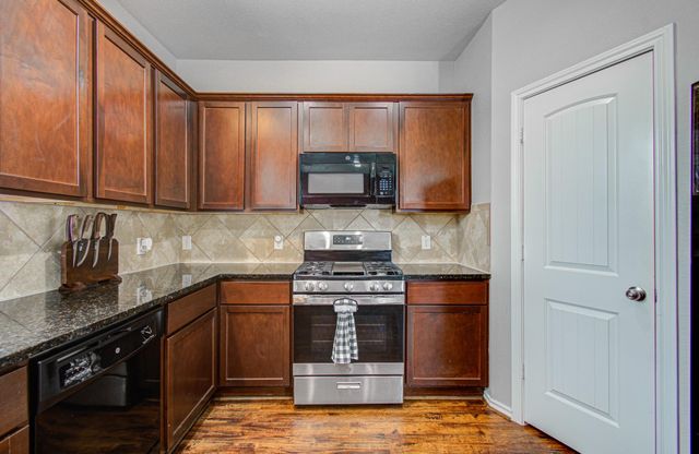 1703 Thornhampton Court, Houston, TX 77014